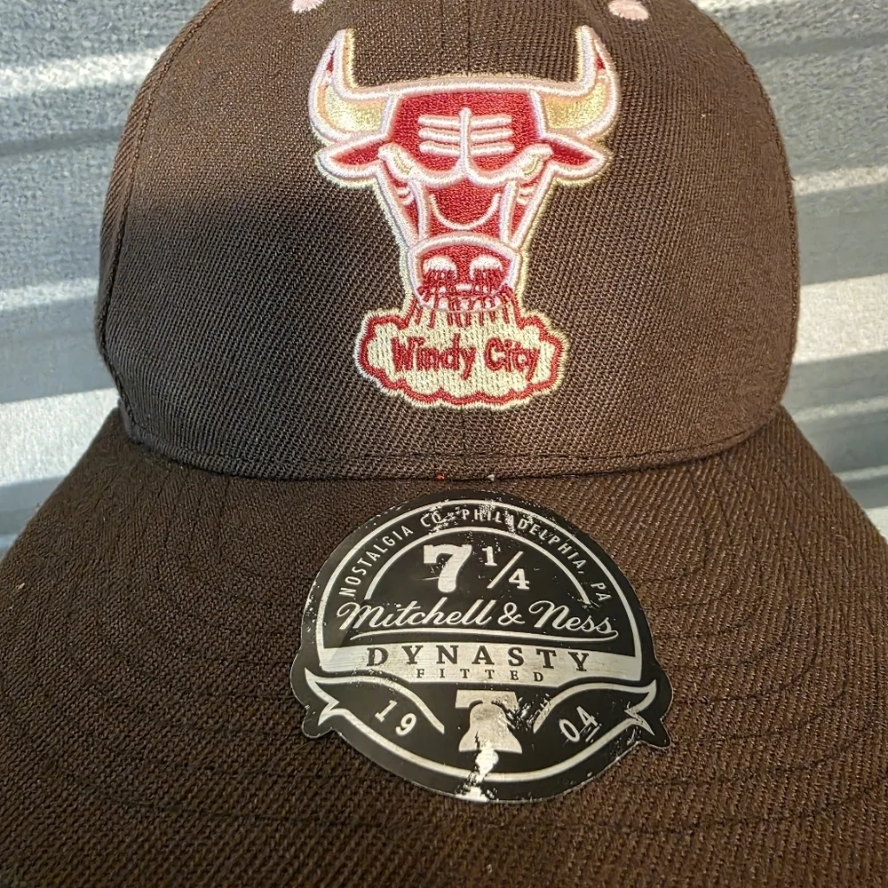 Mitchell & Ness Brown Windy City Hat